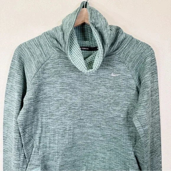 Nike Sphere Element Dri-Fit Pullover - Picture 7 of 16